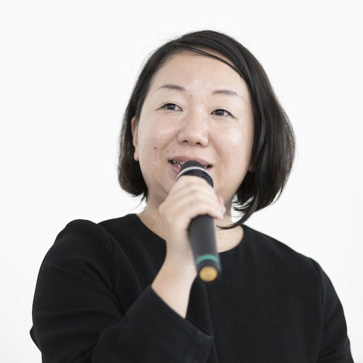 岡田 治子 様