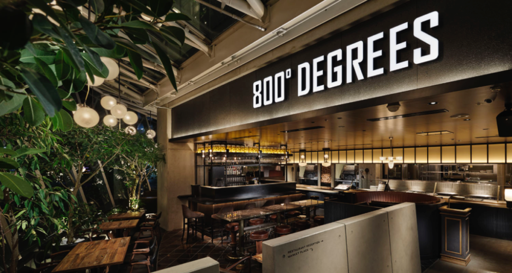 800 DEGREES店内